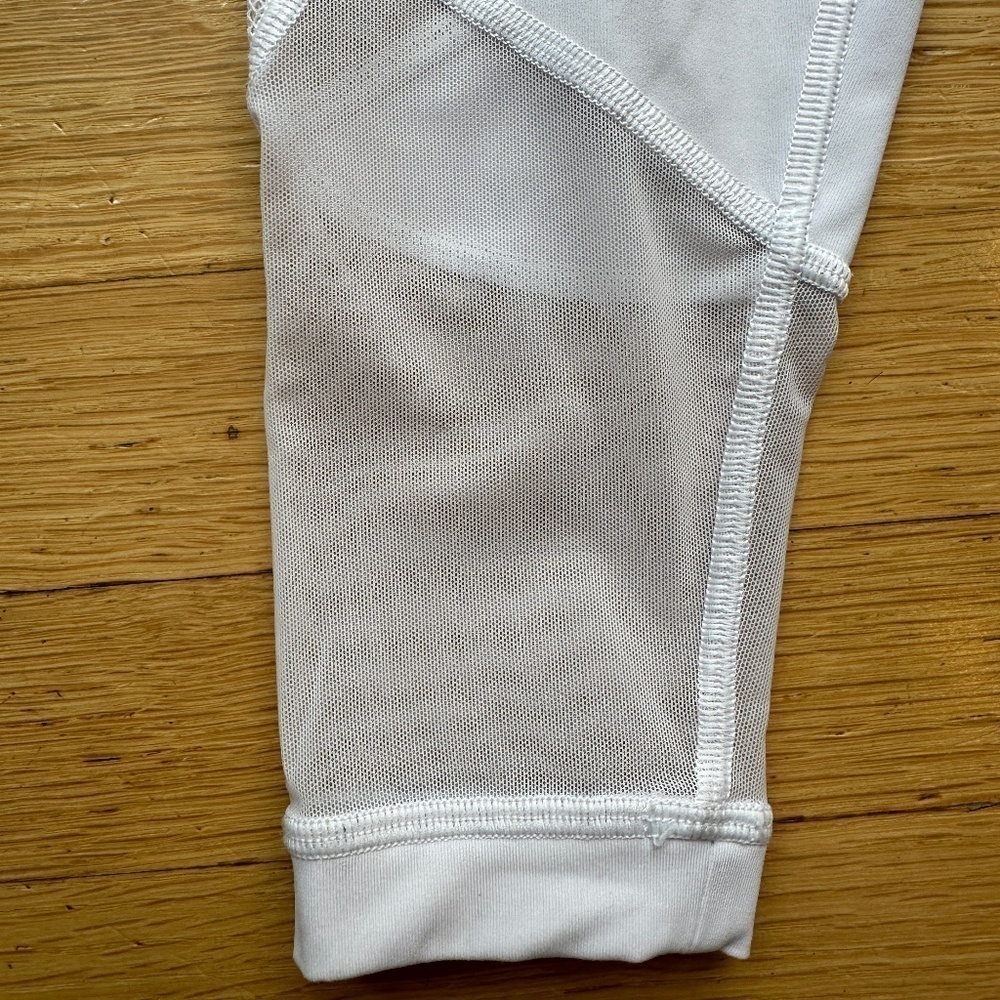 Lululemon Clear The Court 28 White With Hint of Pink Leggings Women's Size 4 - Picture 9 of 14